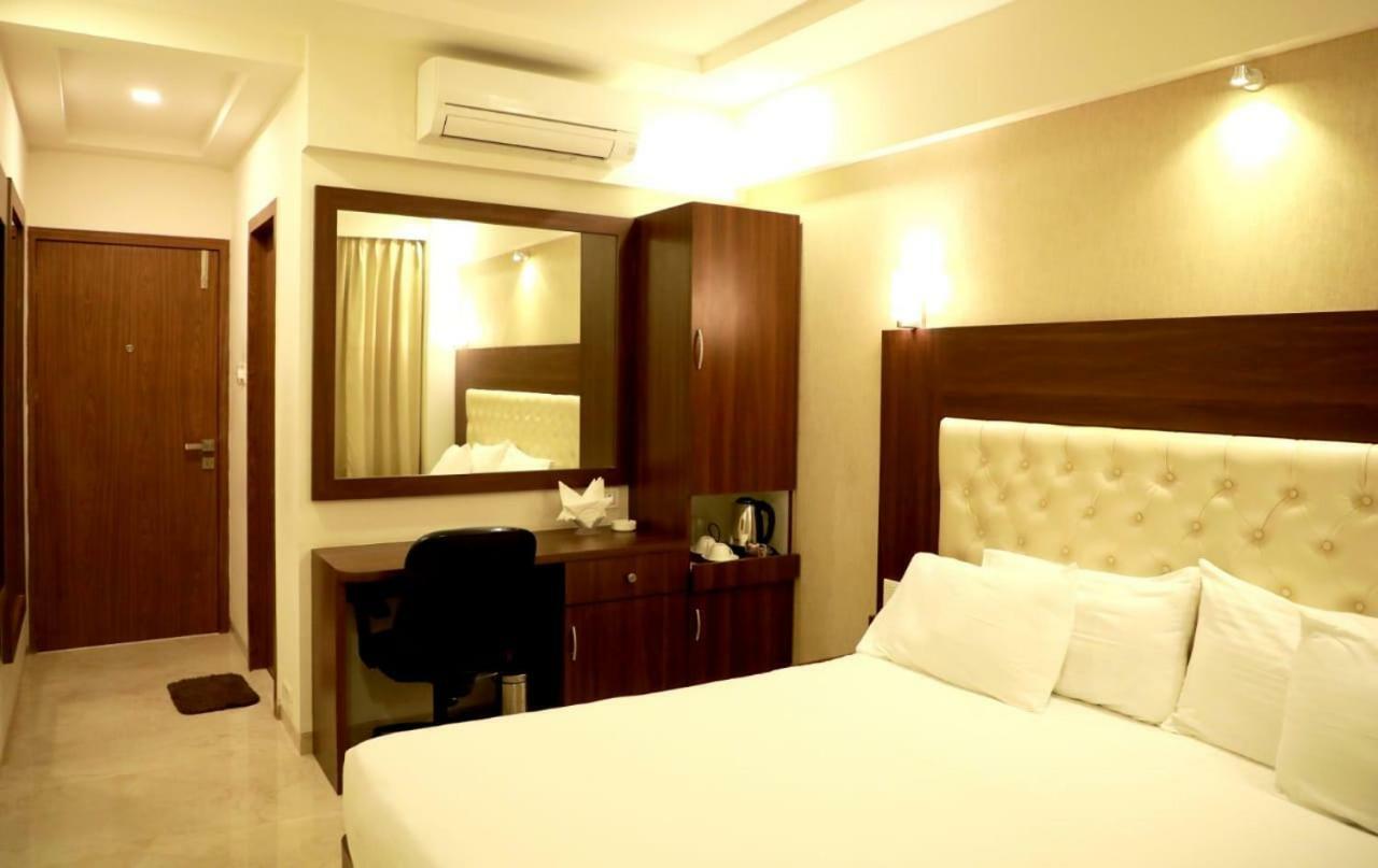 Hotel Lords, Fort Мумбаи Экстерьер фото
